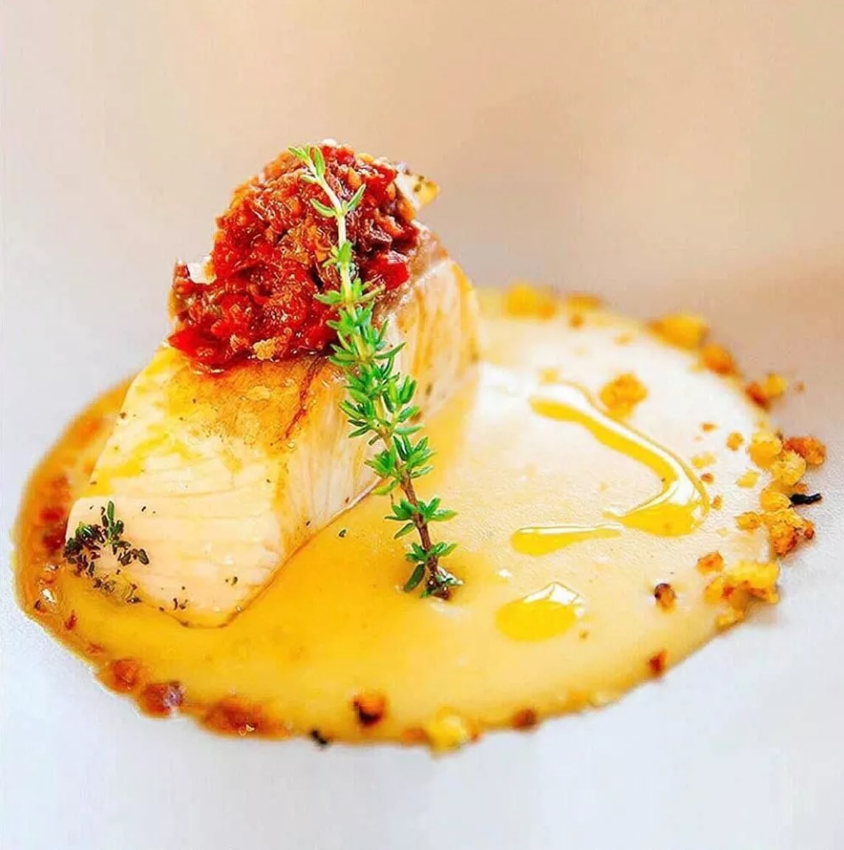 Pesce con ragu di pomodoro